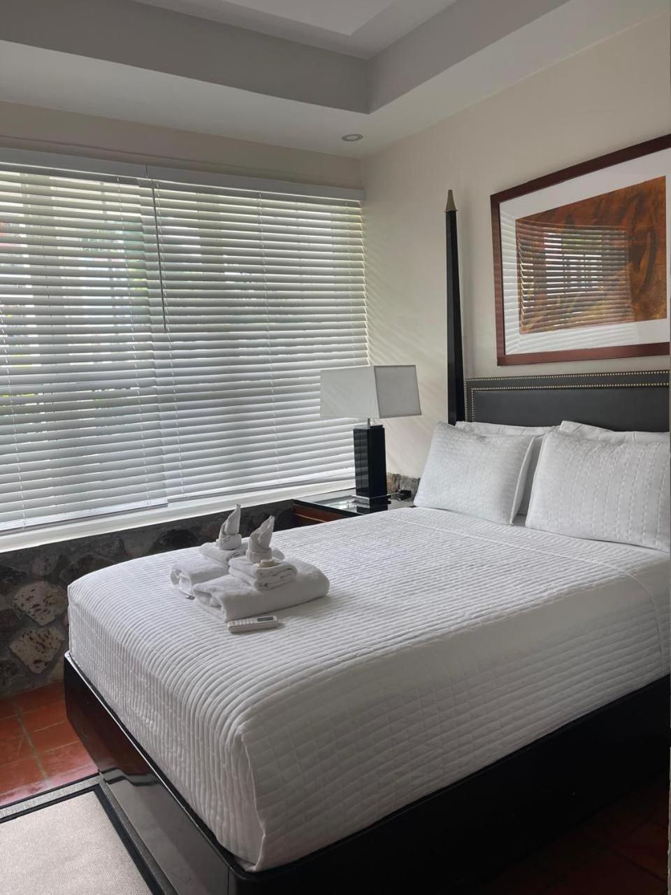 Stonetrail Hotel Arnos Vale Exterior foto