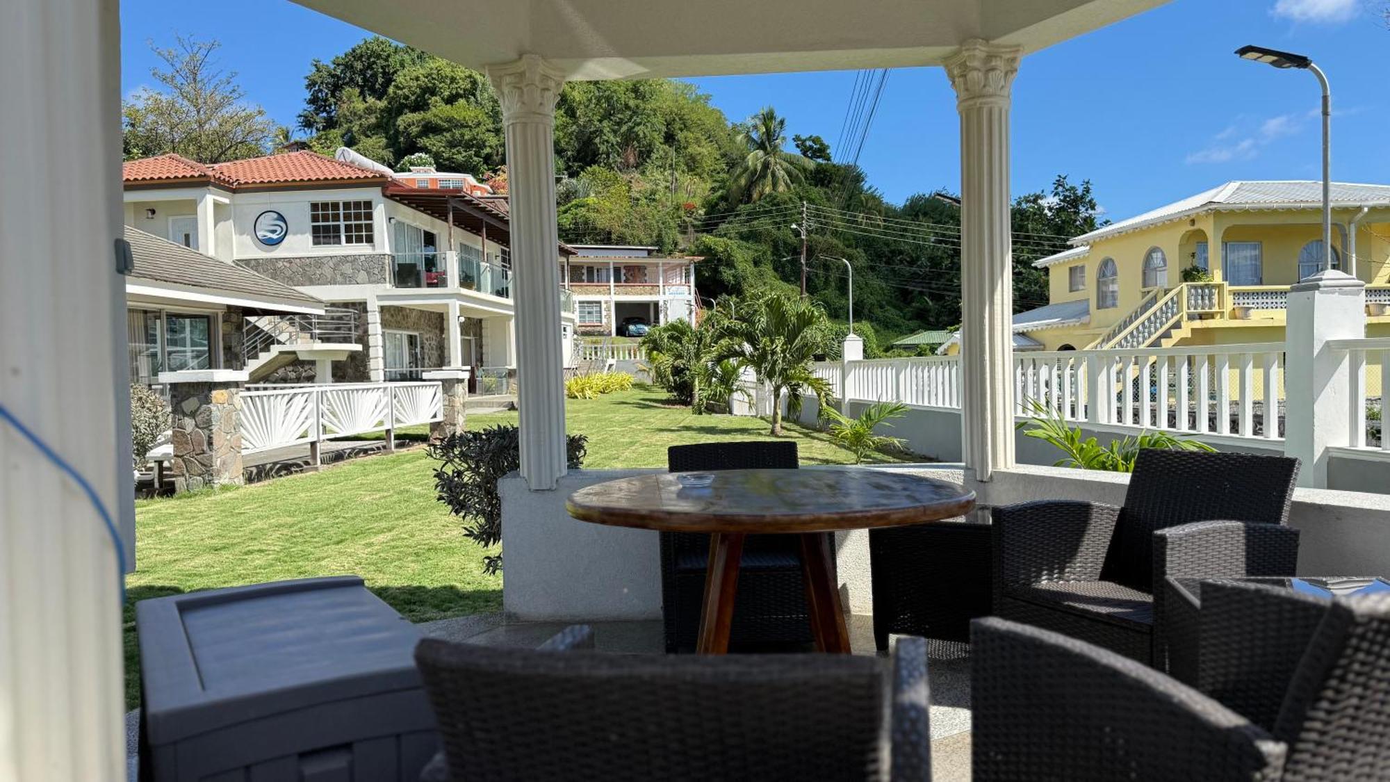 Stonetrail Hotel Arnos Vale Exterior foto