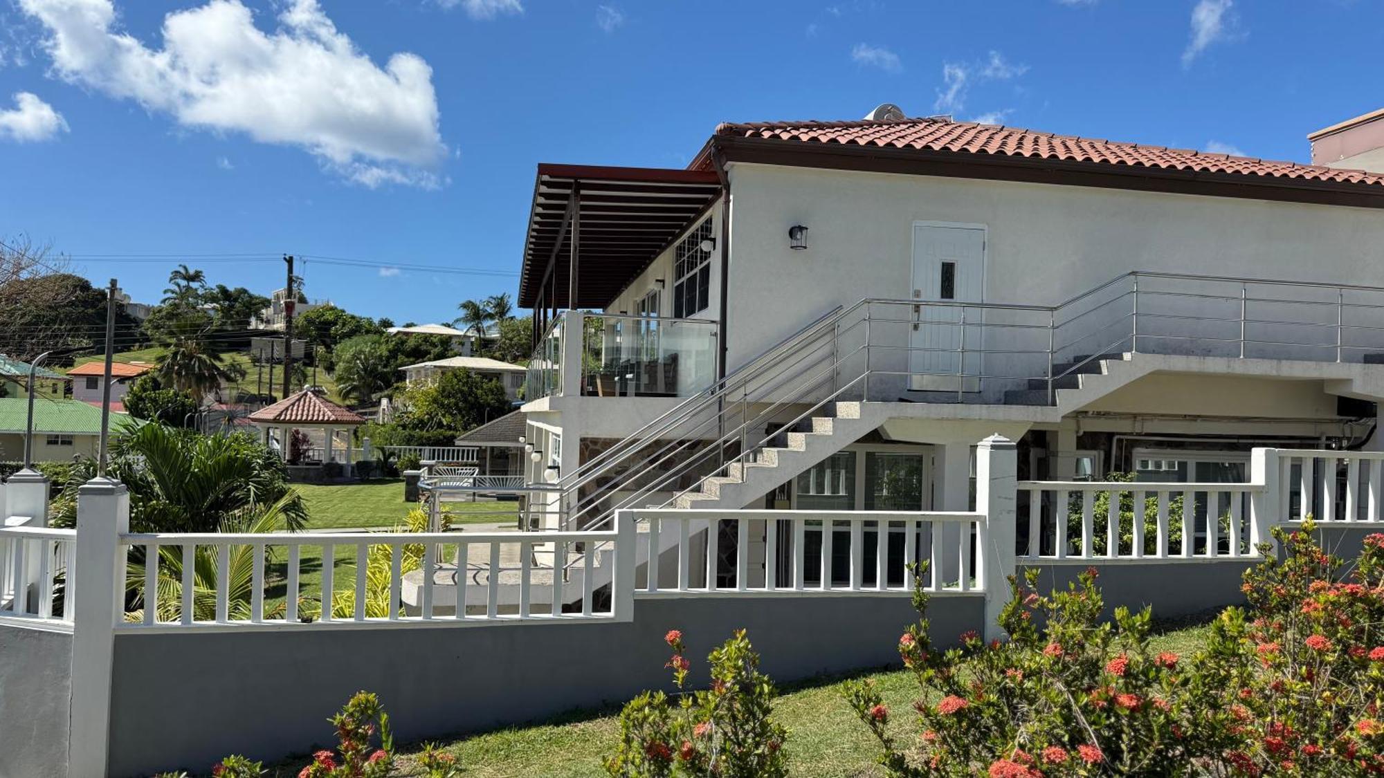 Stonetrail Hotel Arnos Vale Exterior foto